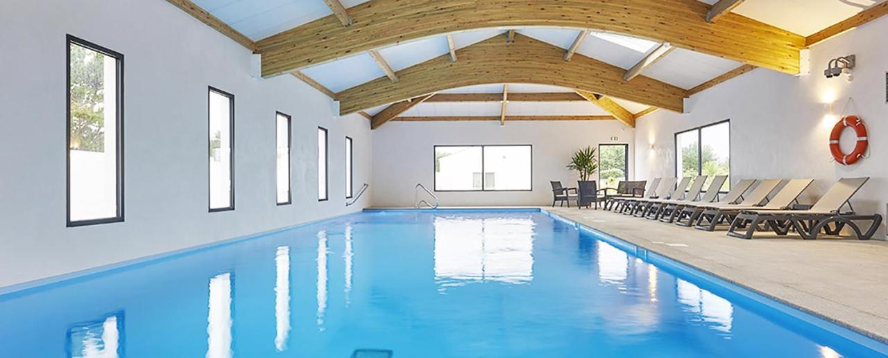 Chalet Pour 6, Domaine Avec Piscine 생 힐레르 드 리에 외부 사진